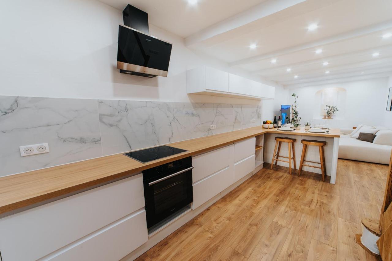 Perfect Family-Oriented And Renovated Townhouse In The Old Antibes Apartment Exterior photo
